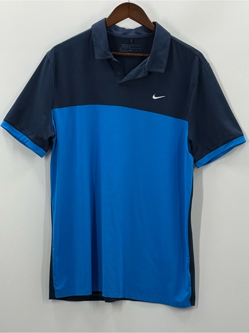 427 Nike Men’s Large Two-Tone Blue Polo Shirt